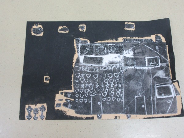 禁忌品：版画などの紙以外が付いている物もリサイクル出来ない為、持込禁止です。